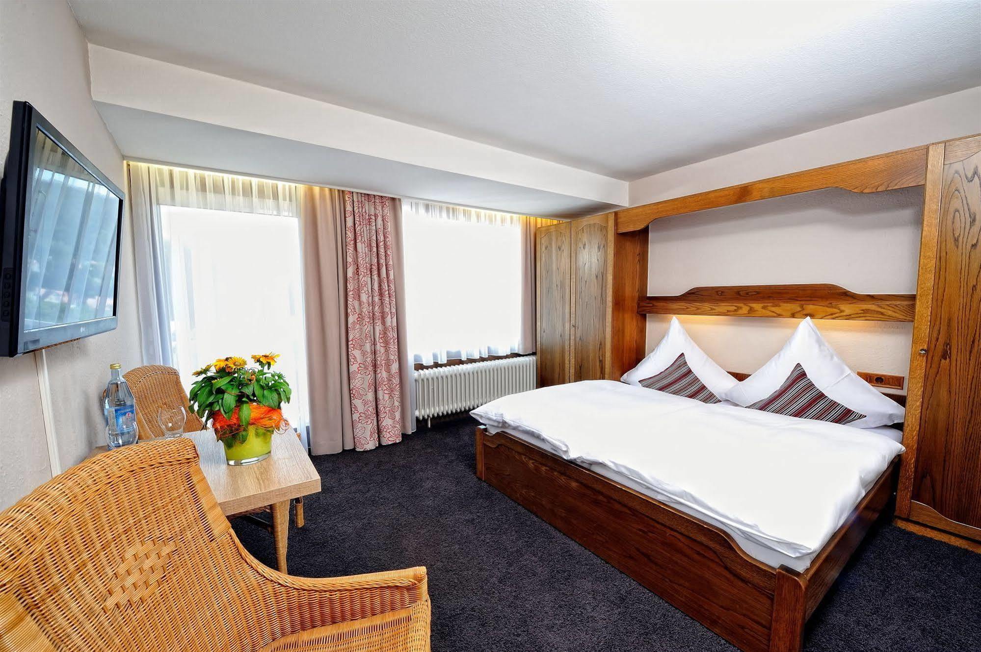 Hotel Am Bad-Wald Bad Liebenzell Ngoại thất bức ảnh
